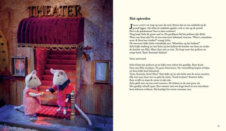 Het Muizenhuis Sam en Julia in het theater.
